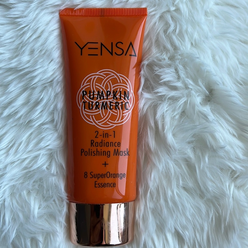 Yes a pumpkin turmeric two in one radiance polishing mask